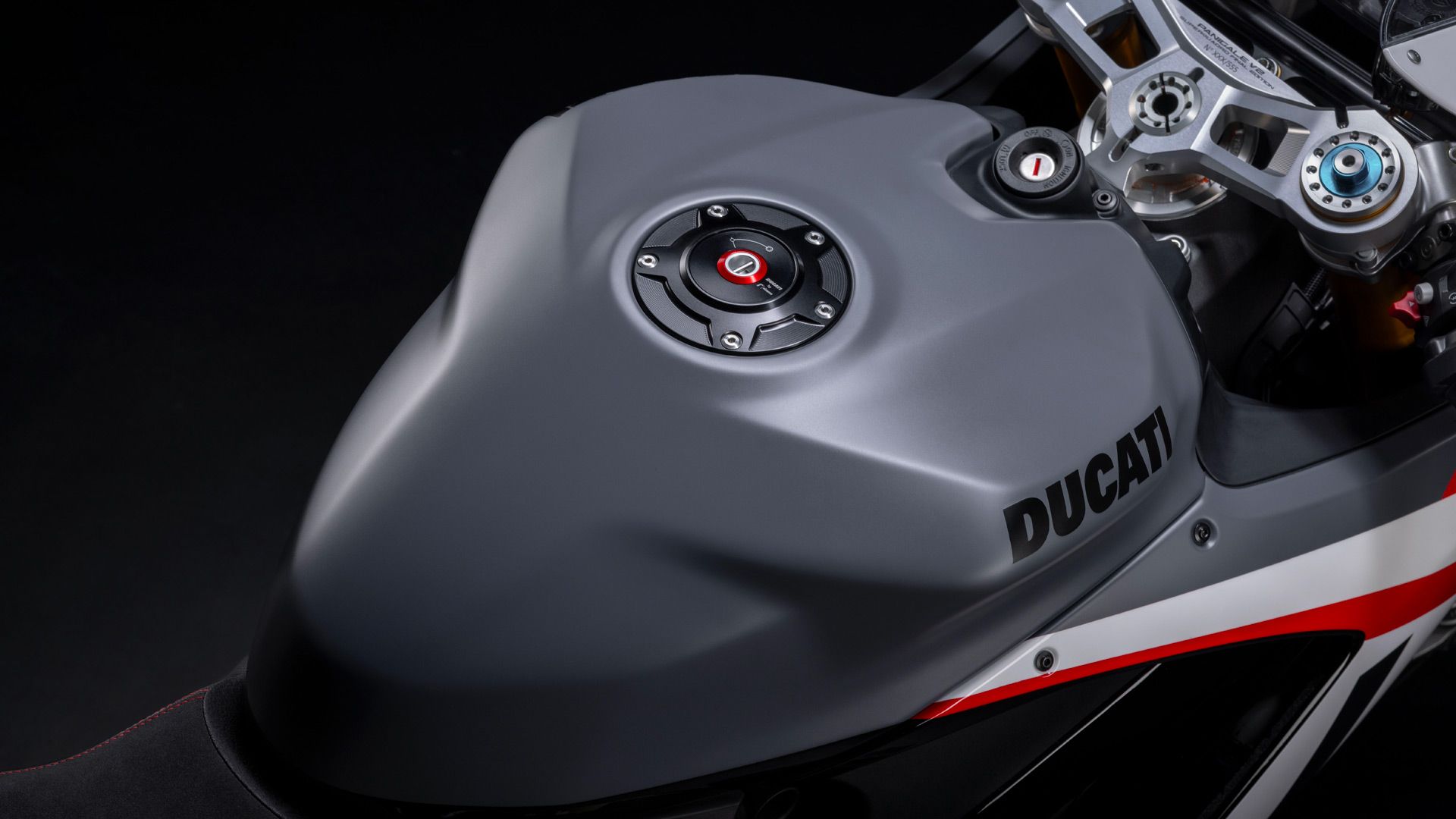 Ducati Panigale V2 Final Edition 2025 Detalles (12)