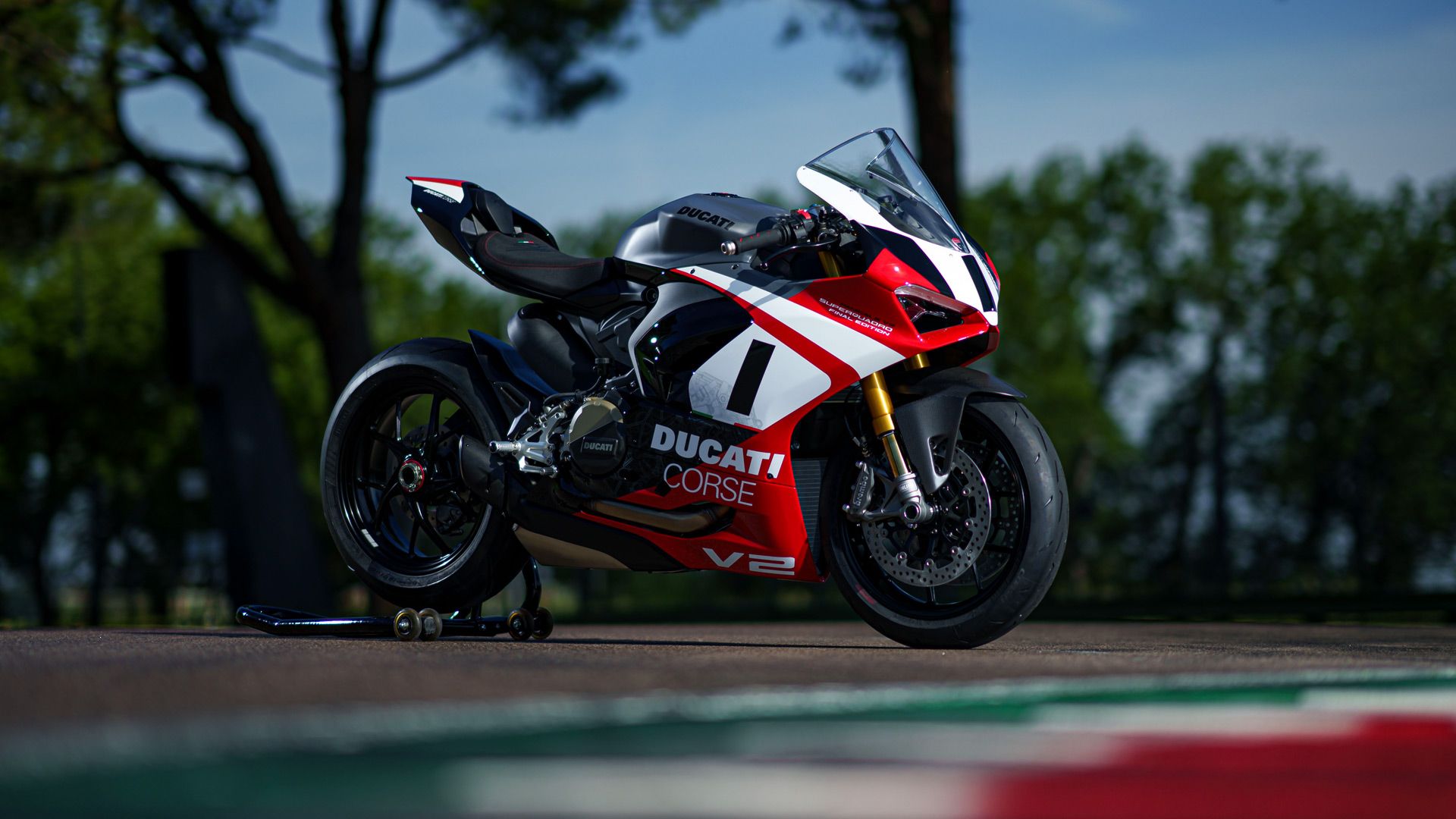 Ducati Panigale V2 Final Edition 2025 Estatica (1)