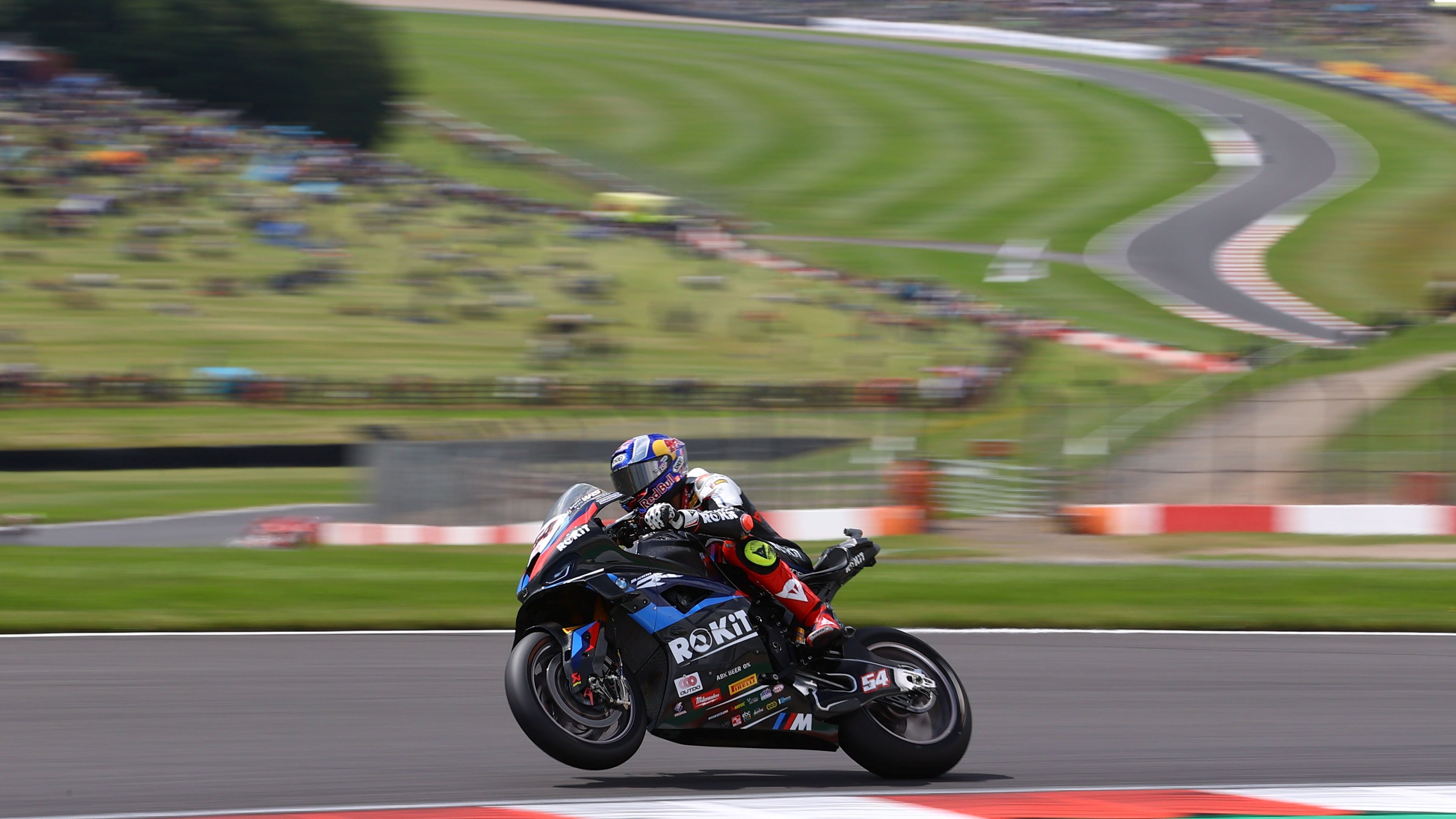 Toprak Razgatlioglu también ha dominado la carrera Superpole en Donington