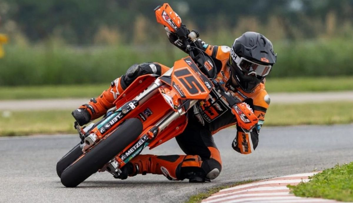Julen Ávila está en la lucha por el título en Supermoto S1GP