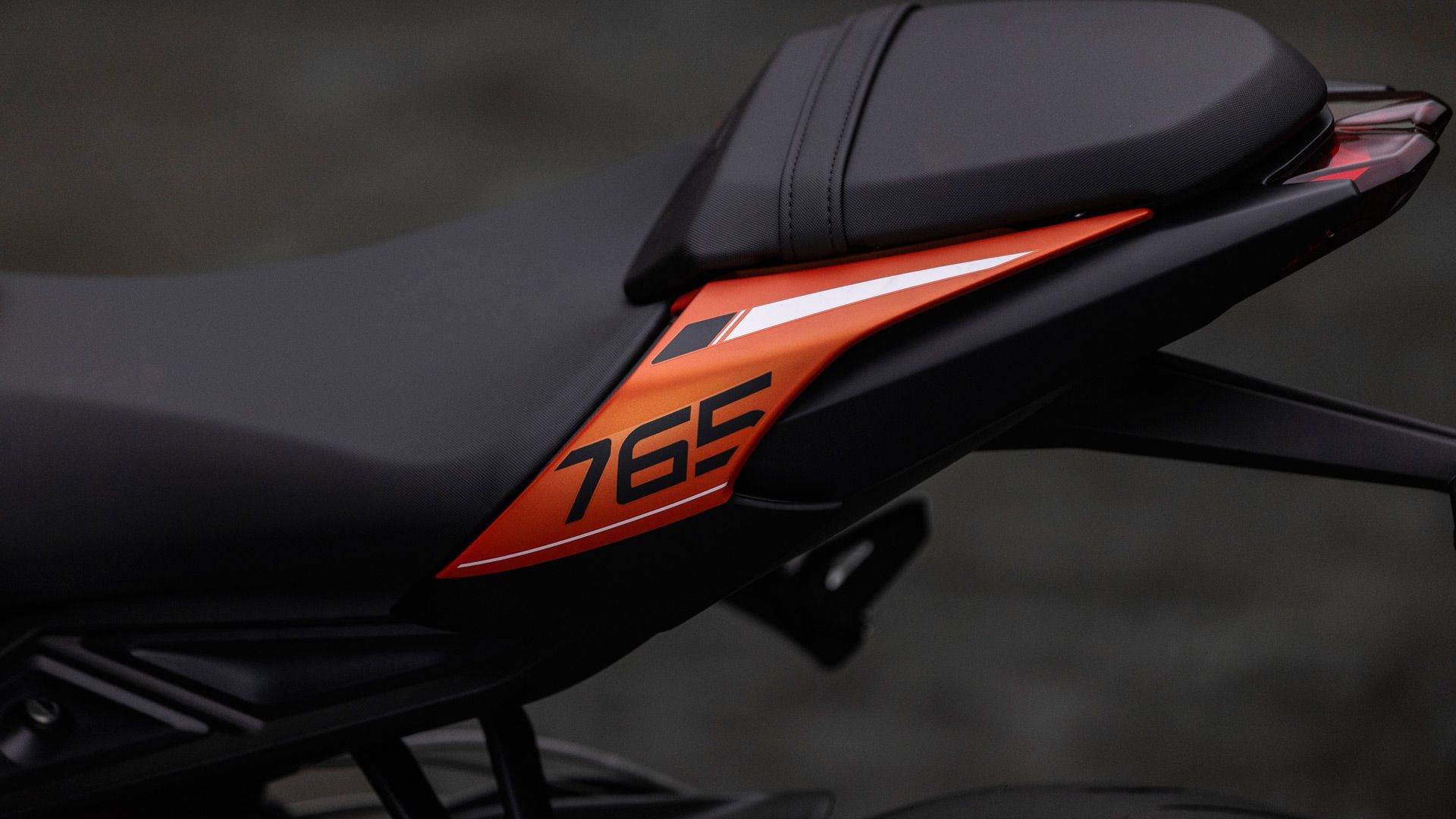 Triumph Street Triple 765 R A2 2025 Detalles (3)