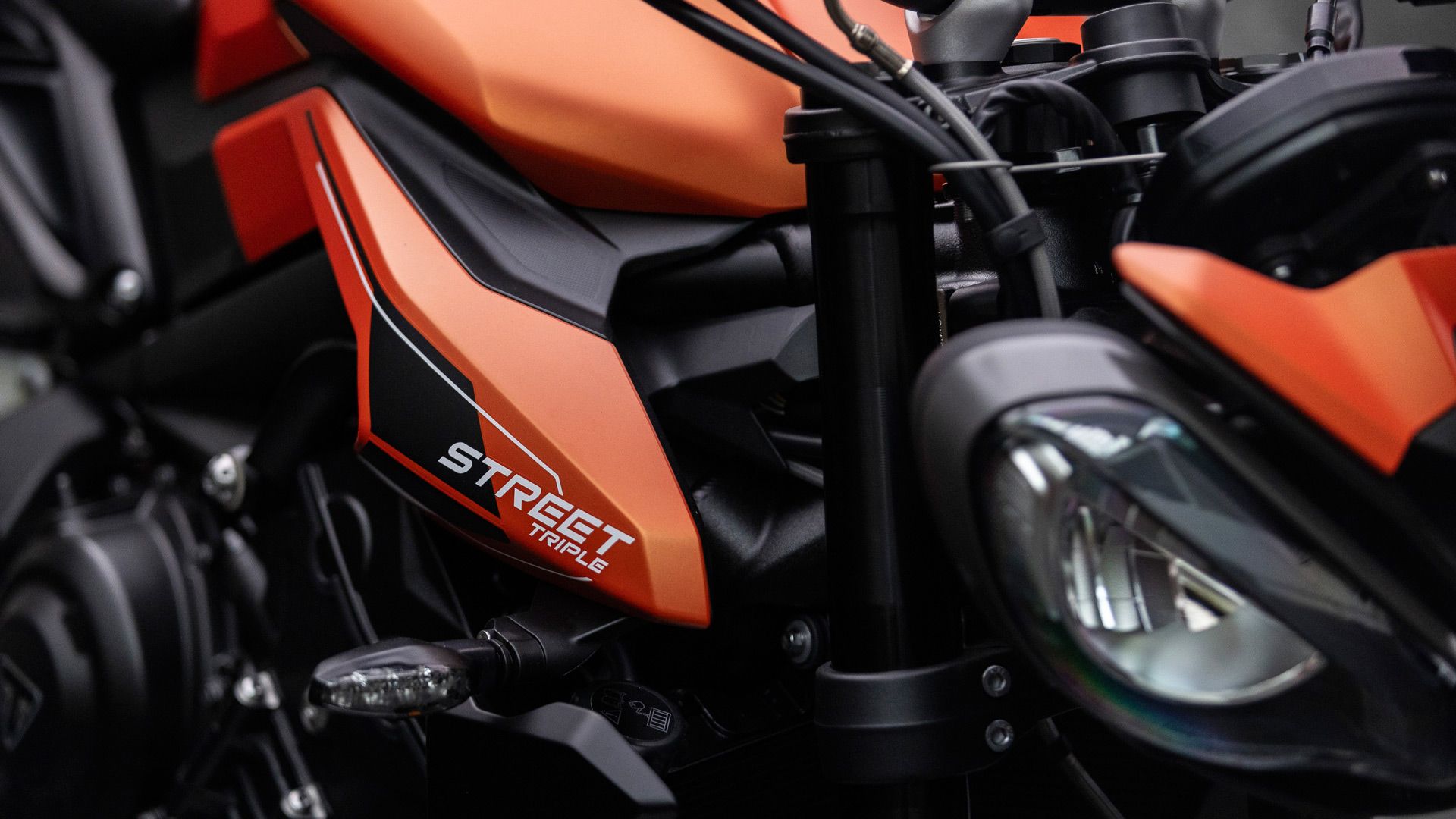 Triumph Street Triple 765 R A2 2025 Detalles (5)