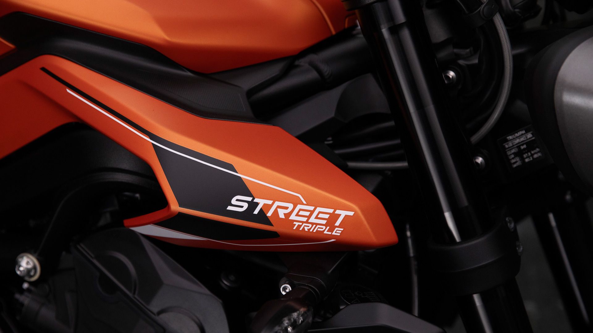Triumph Street Triple 765 R A2 2025 Detalles (9)