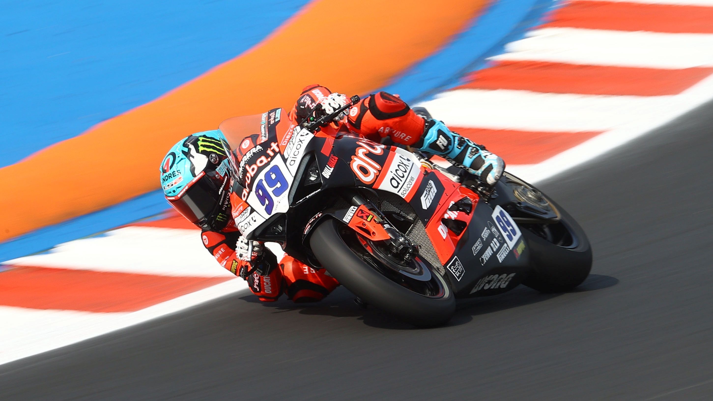 Adrián Huertas ha logrado en Most su quinta victoria seguida en Supersport
