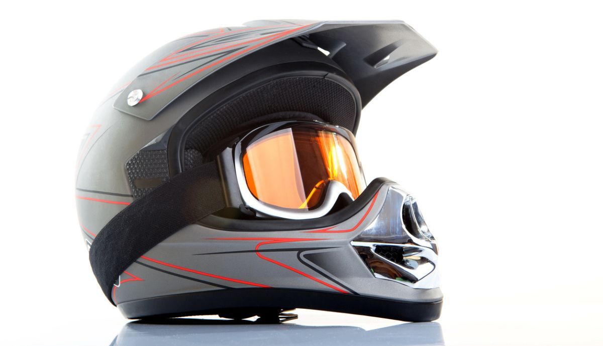 Cuánto pesa un casco de moto