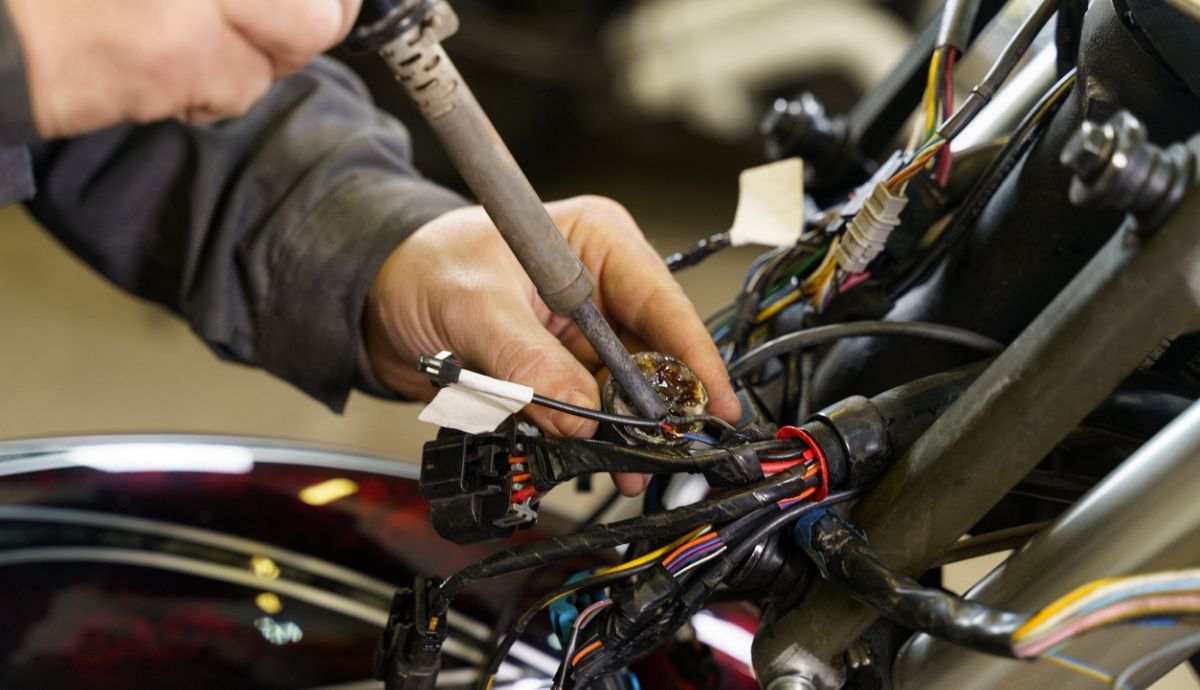 Cambiar luz delantera de la moto