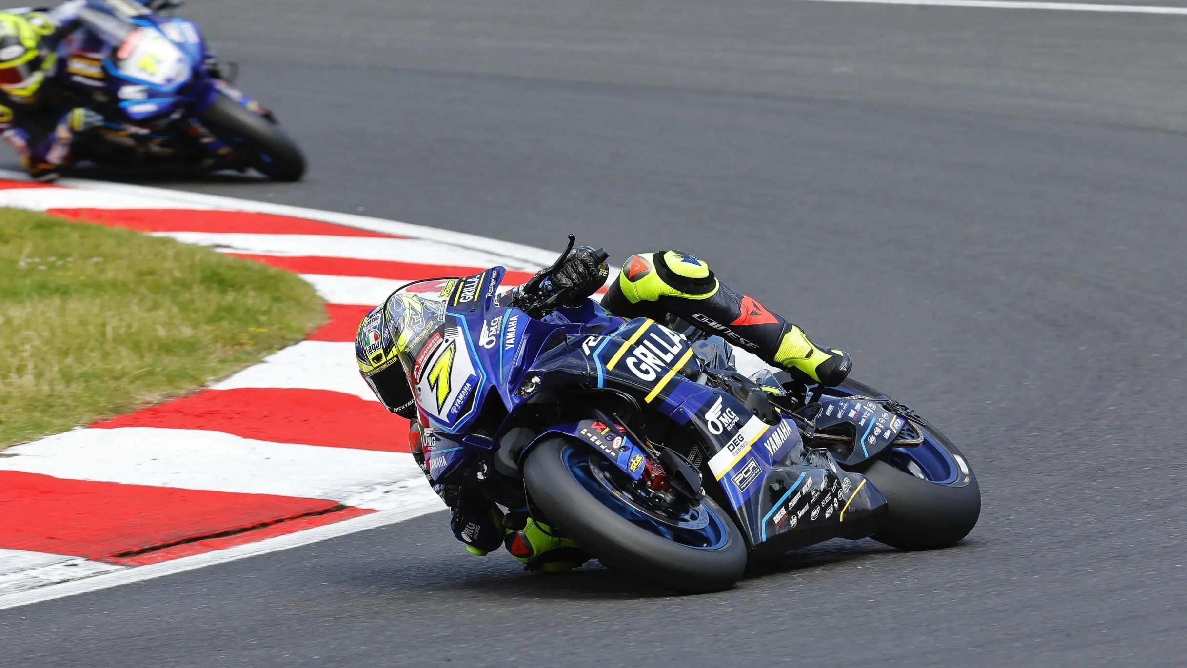 Ryan Vickers ha logrado un triplete memorable en Brands Hatch