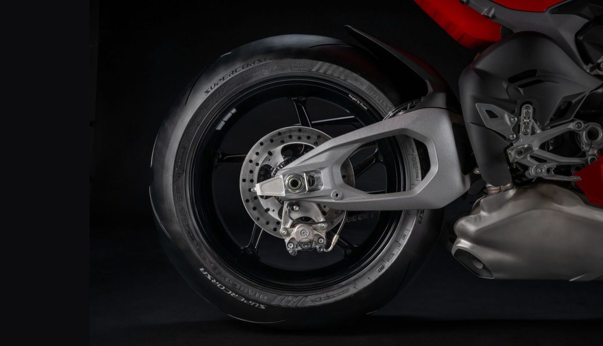 Ducati Panigale V4S 2025 Detalles (2)