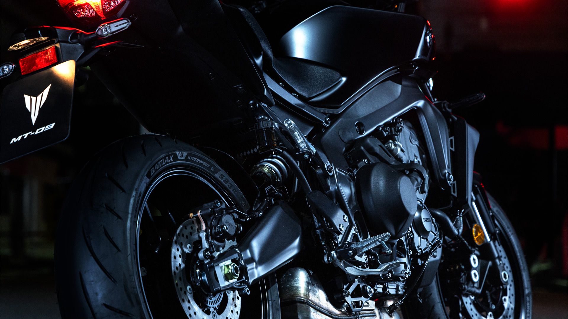Yamaha MT 09 AMT 2025 Detalles (3)