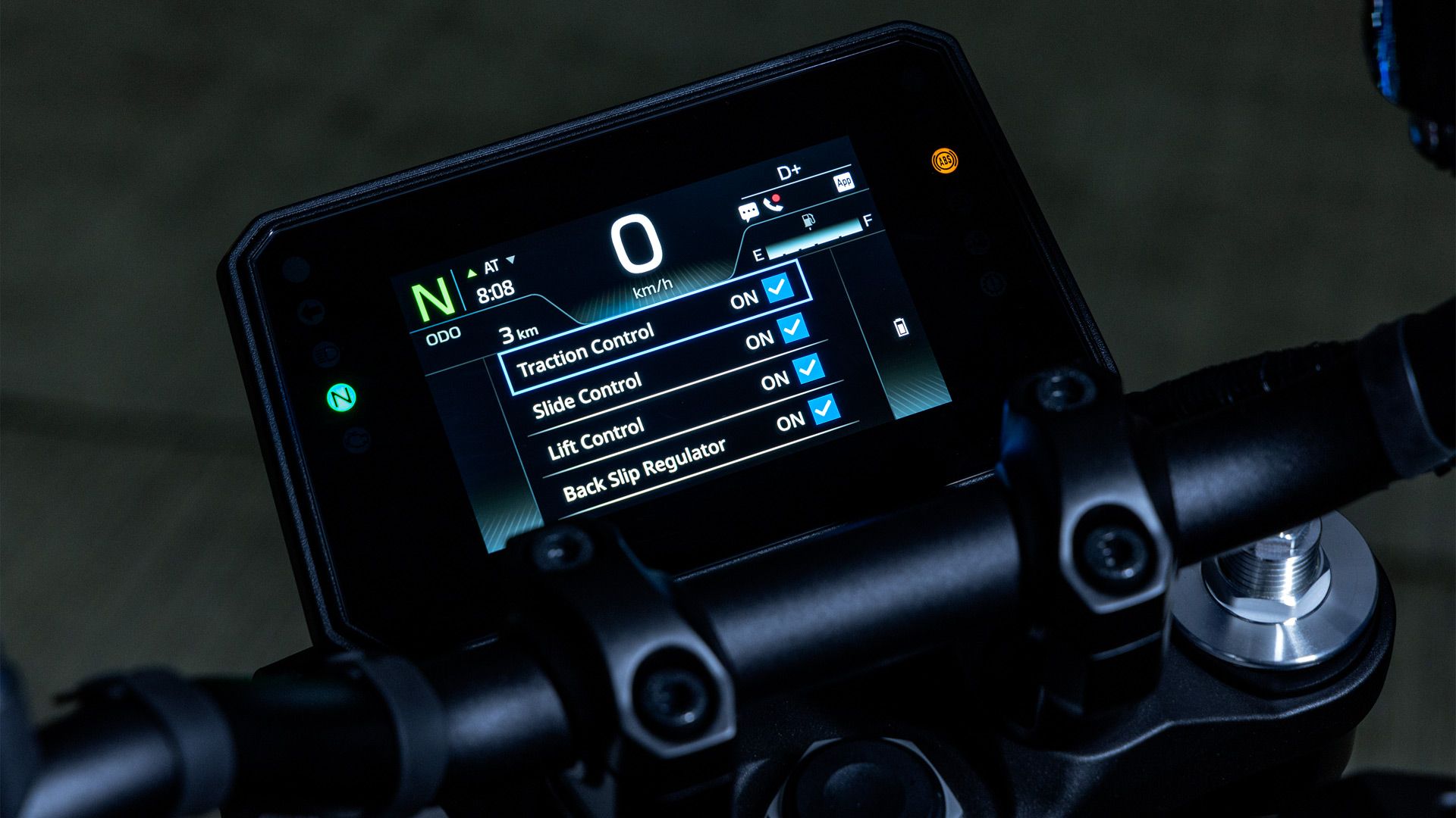 Yamaha MT 09 AMT 2025 Detalles (10)
