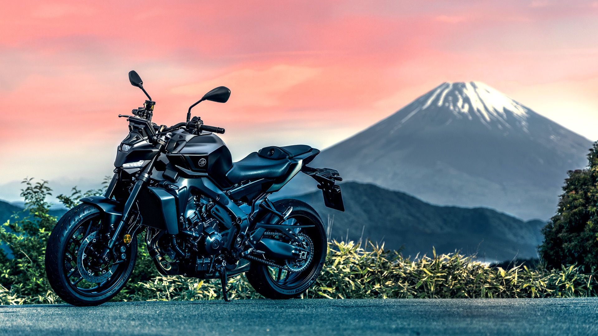 Yamaha MT 09 AMT 2025 Estatica (2)