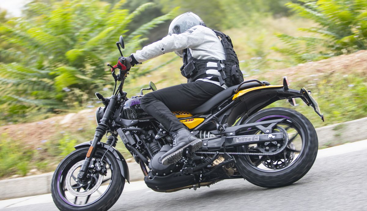 RoyalEnfield Guerrilla450 GLDA JM R3JM2676