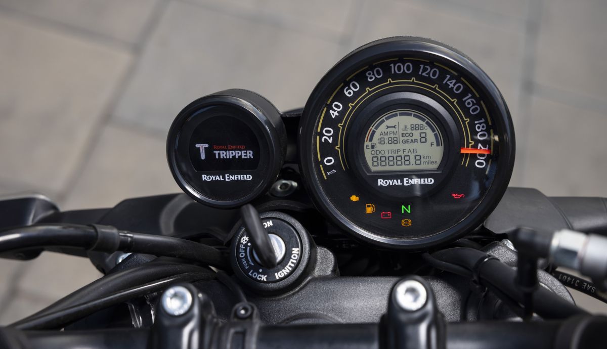 Royal Enfield Guerrilla 450 Tripper Navigation Close Up