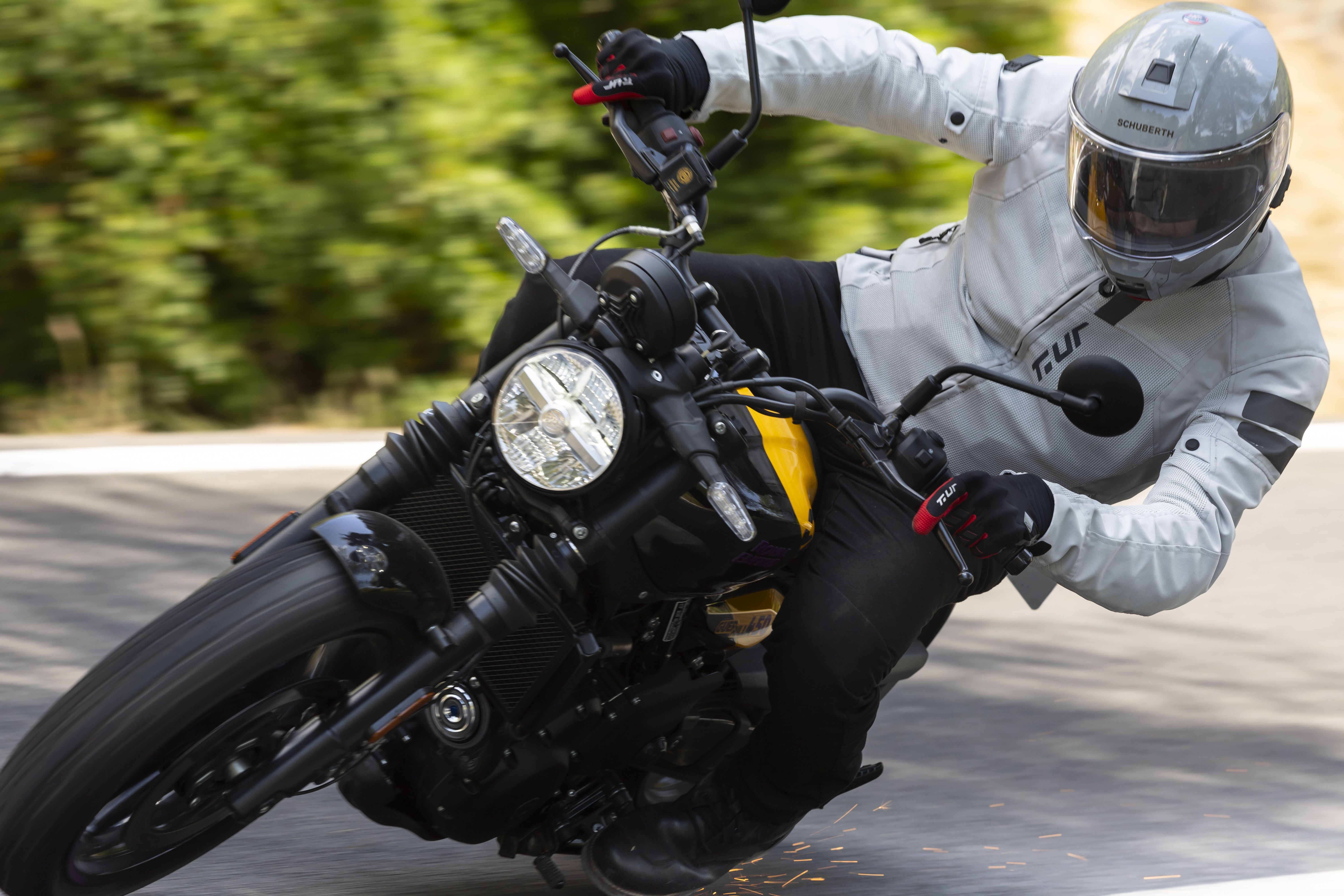 Fotos Royal Enfield Guerrilla 450.