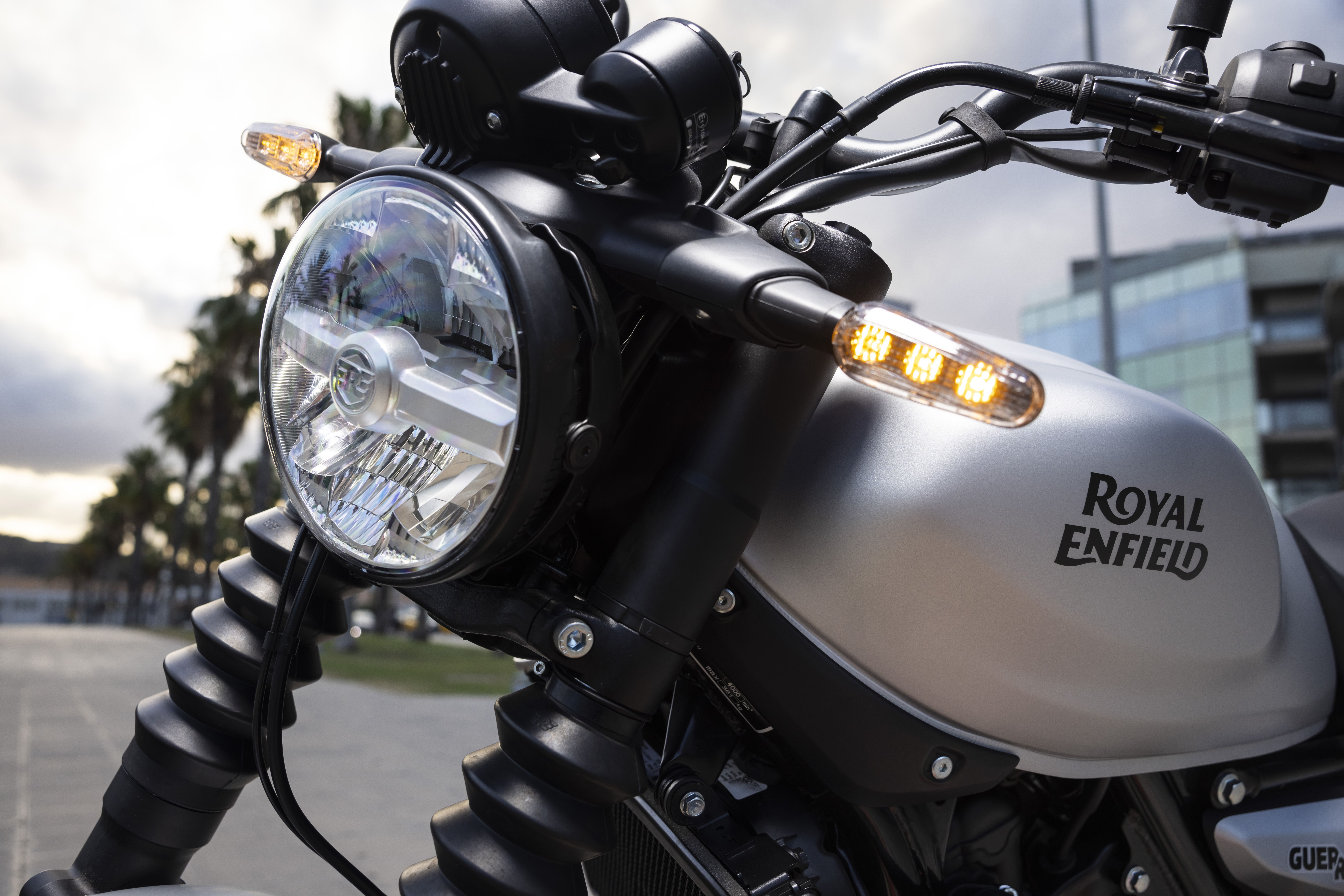 Fotos Royal Enfield Guerrilla 450.
