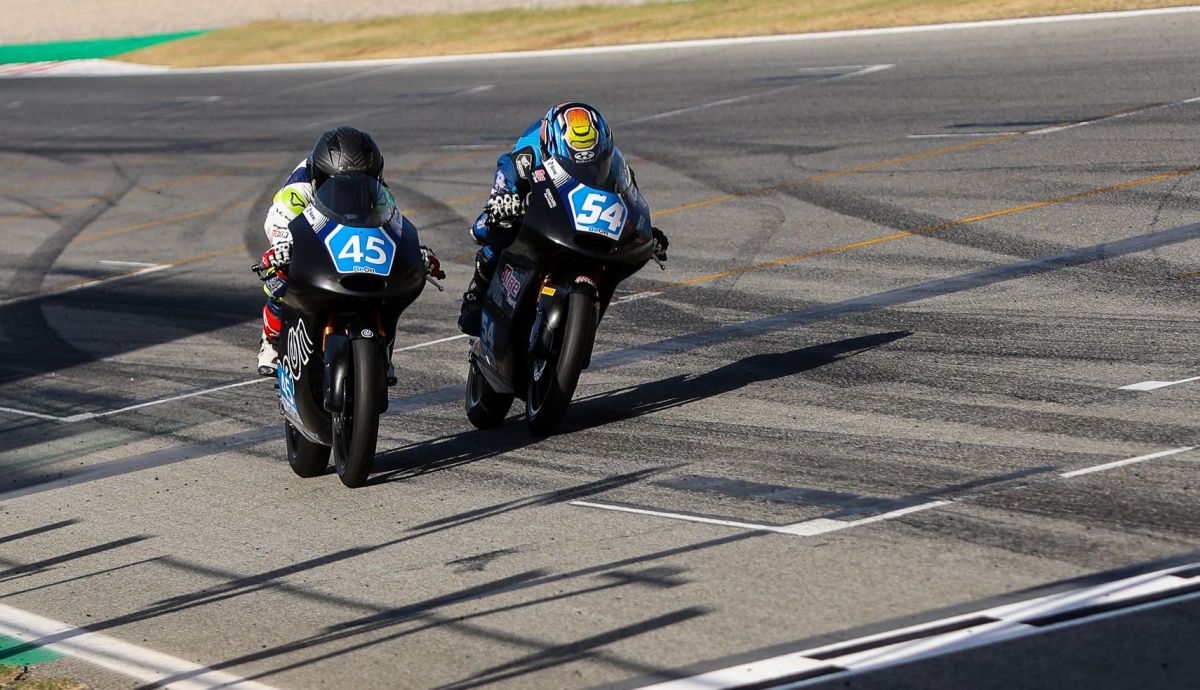 Álex Longarela se impuso por una milésima a Jesús Ríos en la carrera sabatina de la BeOn Junior Cup en Catalunya Álex Longarela se impuso por una milésima a Jesús Ríos en la carrera sabatina de la BeOn Junior Cup en Catalunya