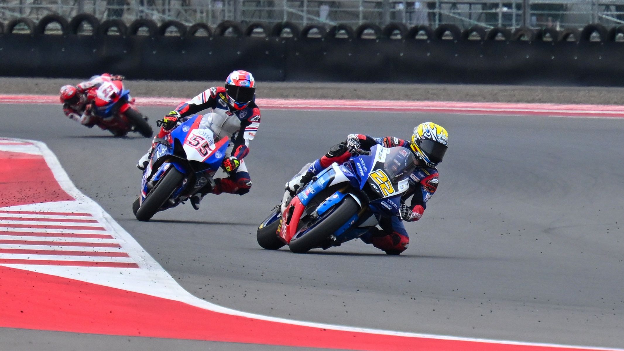 Soichiro Minamimoto contiene a Hafizh Syahrin con Andi Izdihar al fondo