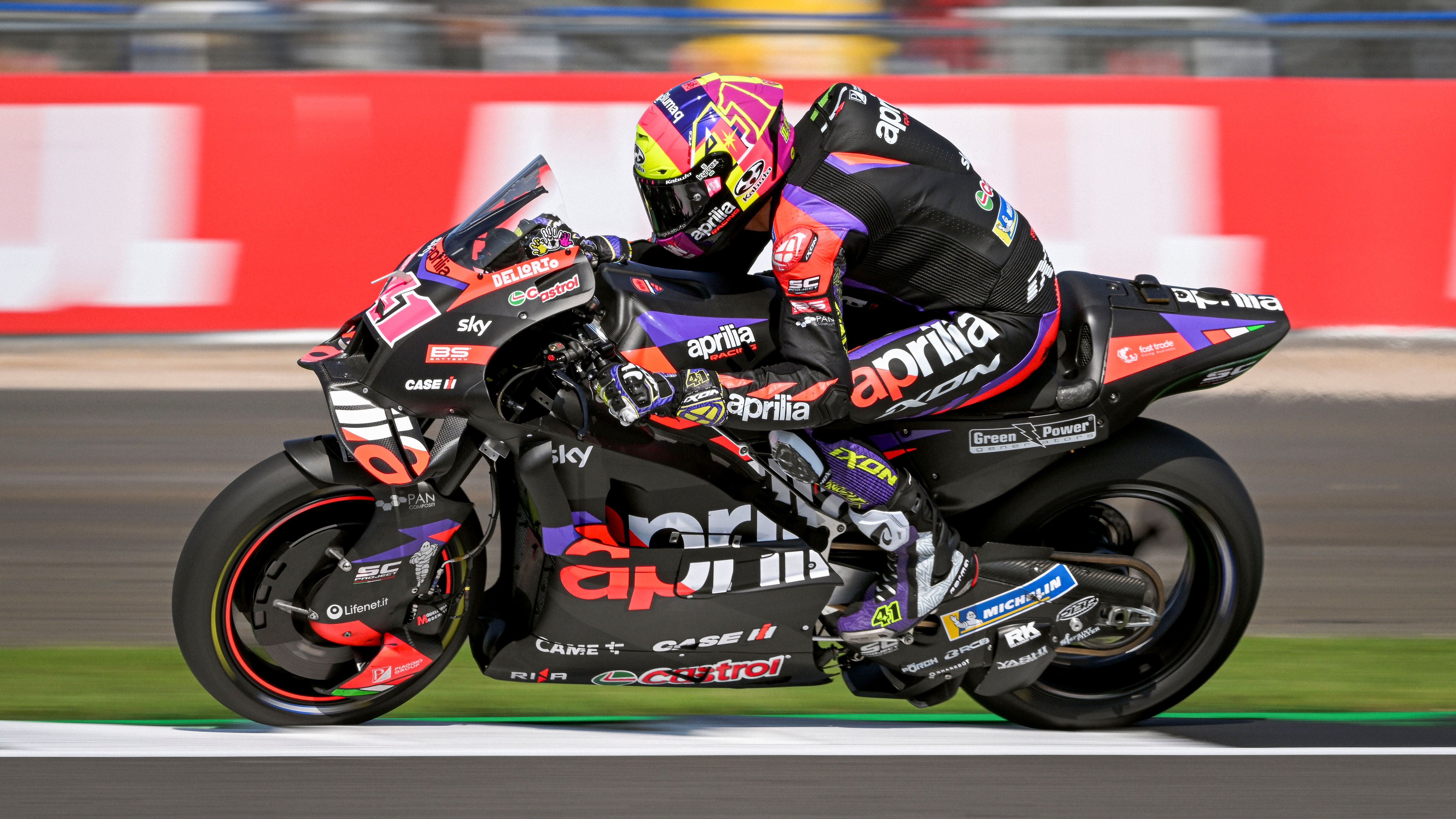 Aleix Espargaró ha logrado la pole batiendo el récord de Silverstone