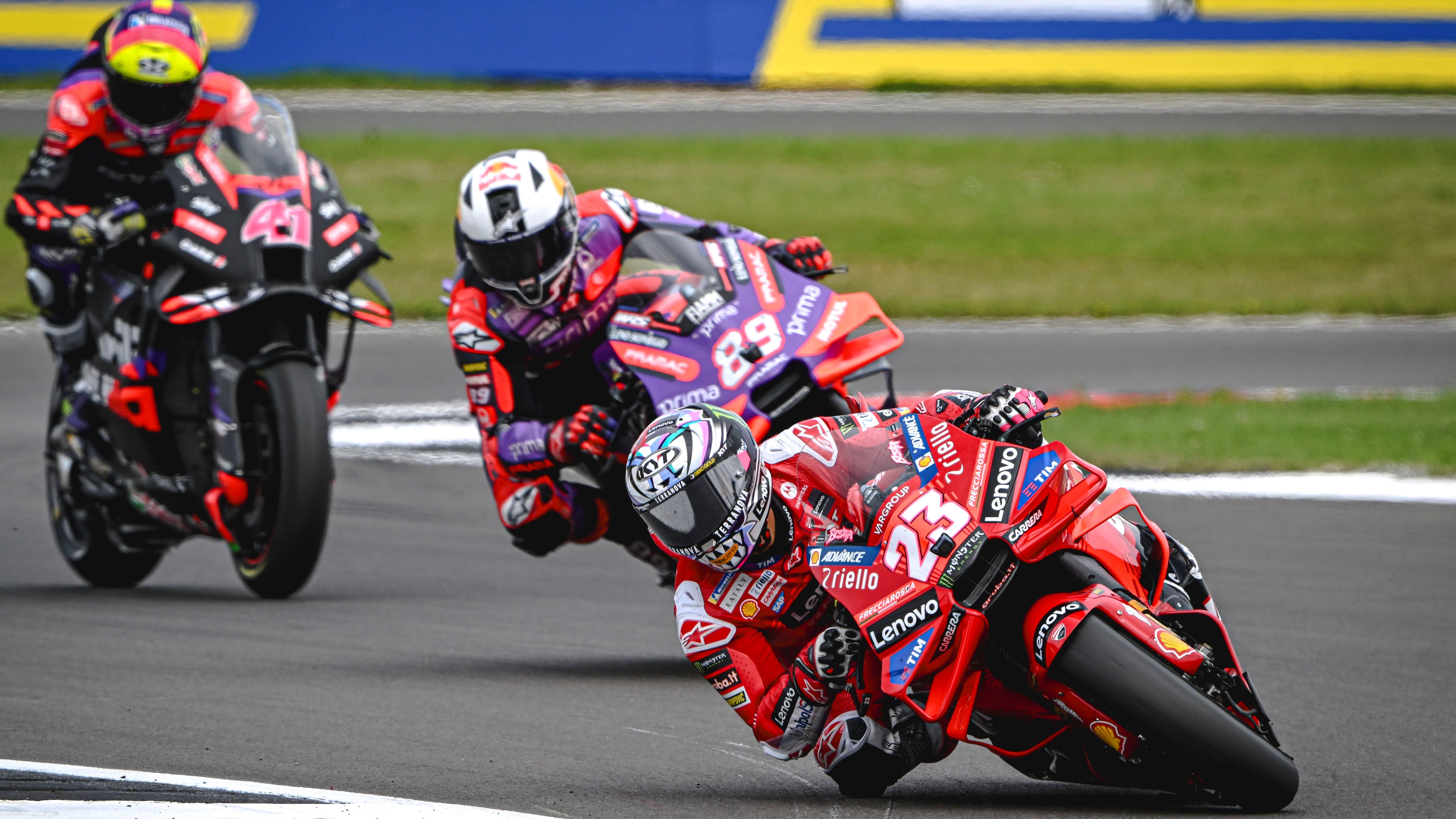 Enea Bastianini ha ganado el Sprint de Silverstone a Jorge Martín y Aleix Espargaró