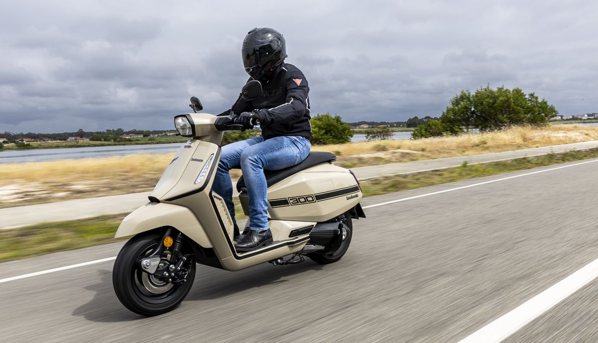 lambreta x300sr accion (3)