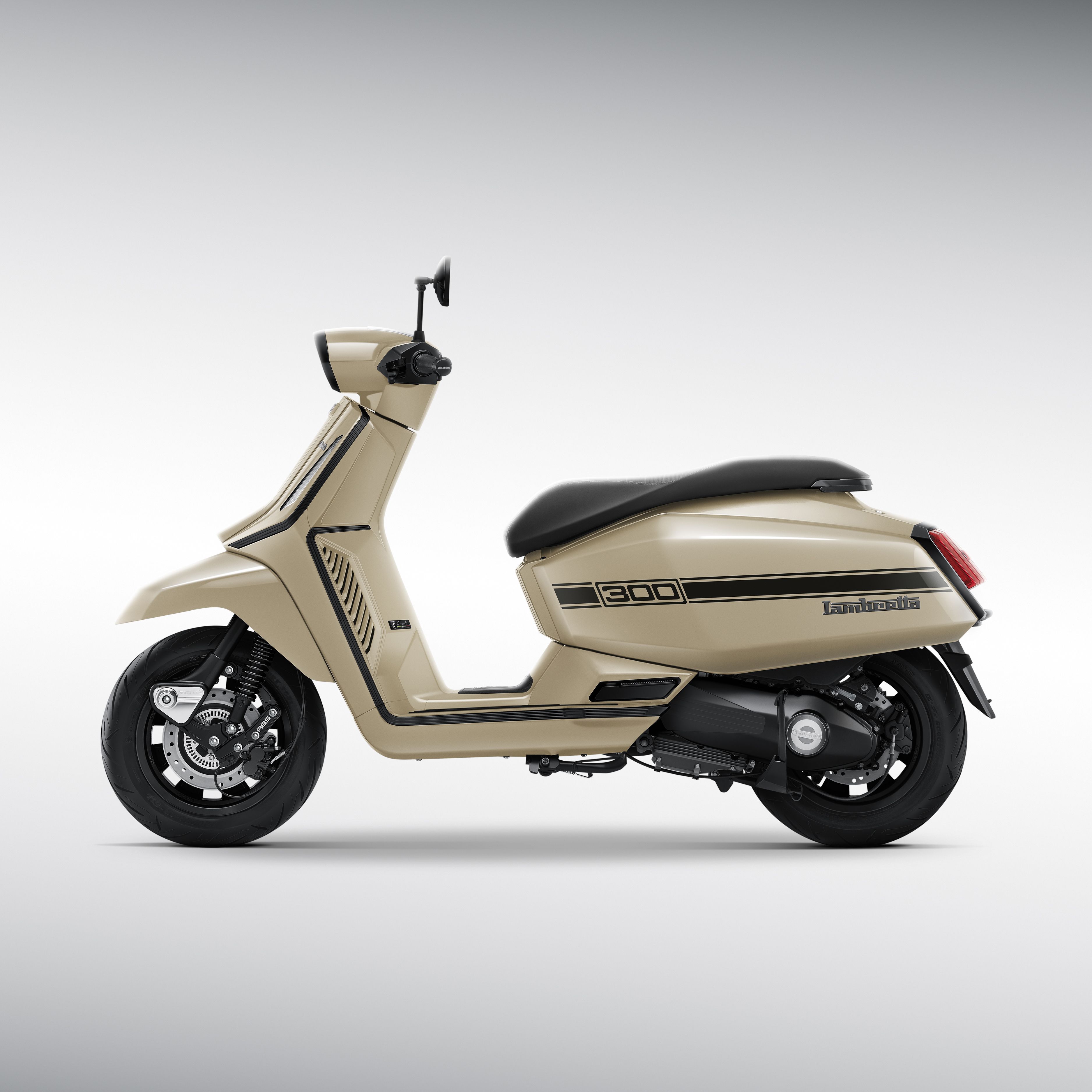 Lambretta X300 Blanco Latte