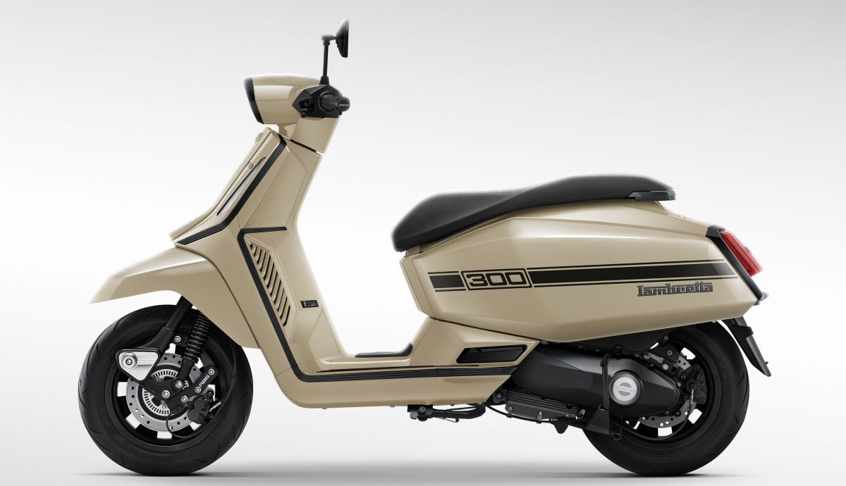 Lambretta X300 Blanco Latte