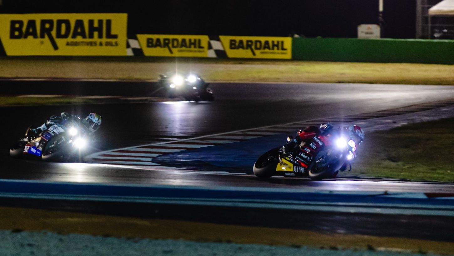 Michele Pirro batió a Alessandro Delbianco en la carrera nocturna del CIV 2024