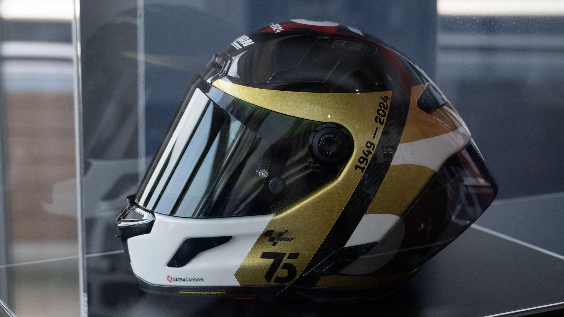 Nolan 75 Aniversario MotoGP (2)