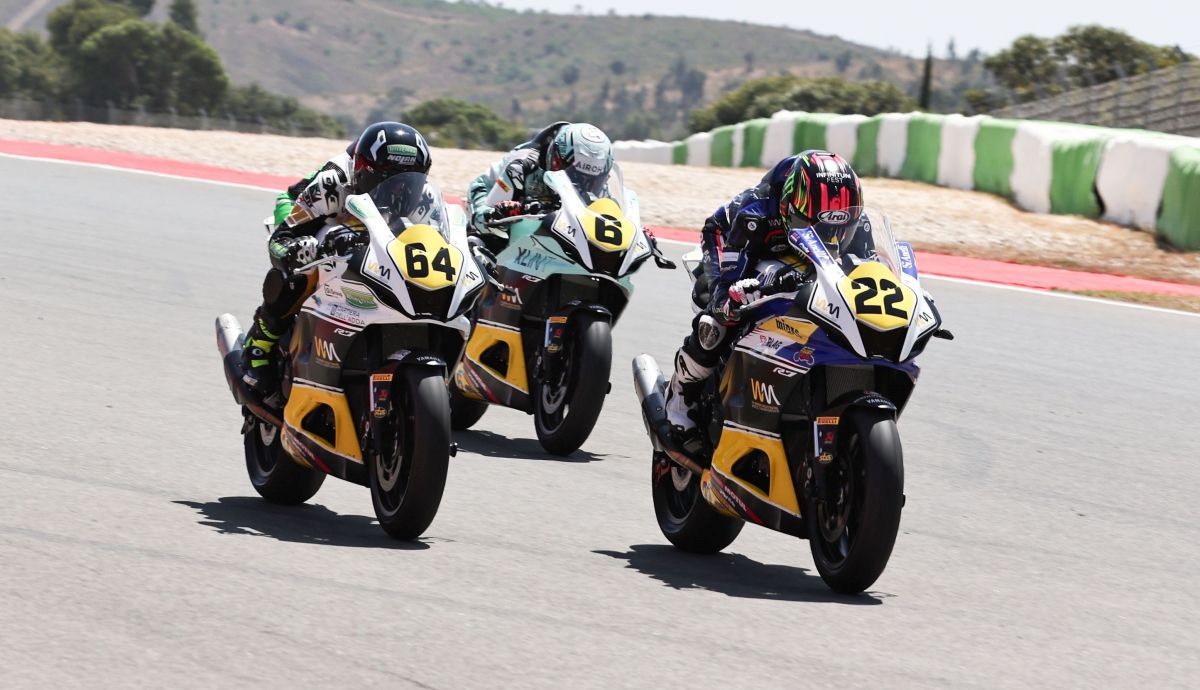 Ana Carrasco, Sara Sánchez y María Herrera en la segunda carrera de la cita de Portimao del WorldWCR