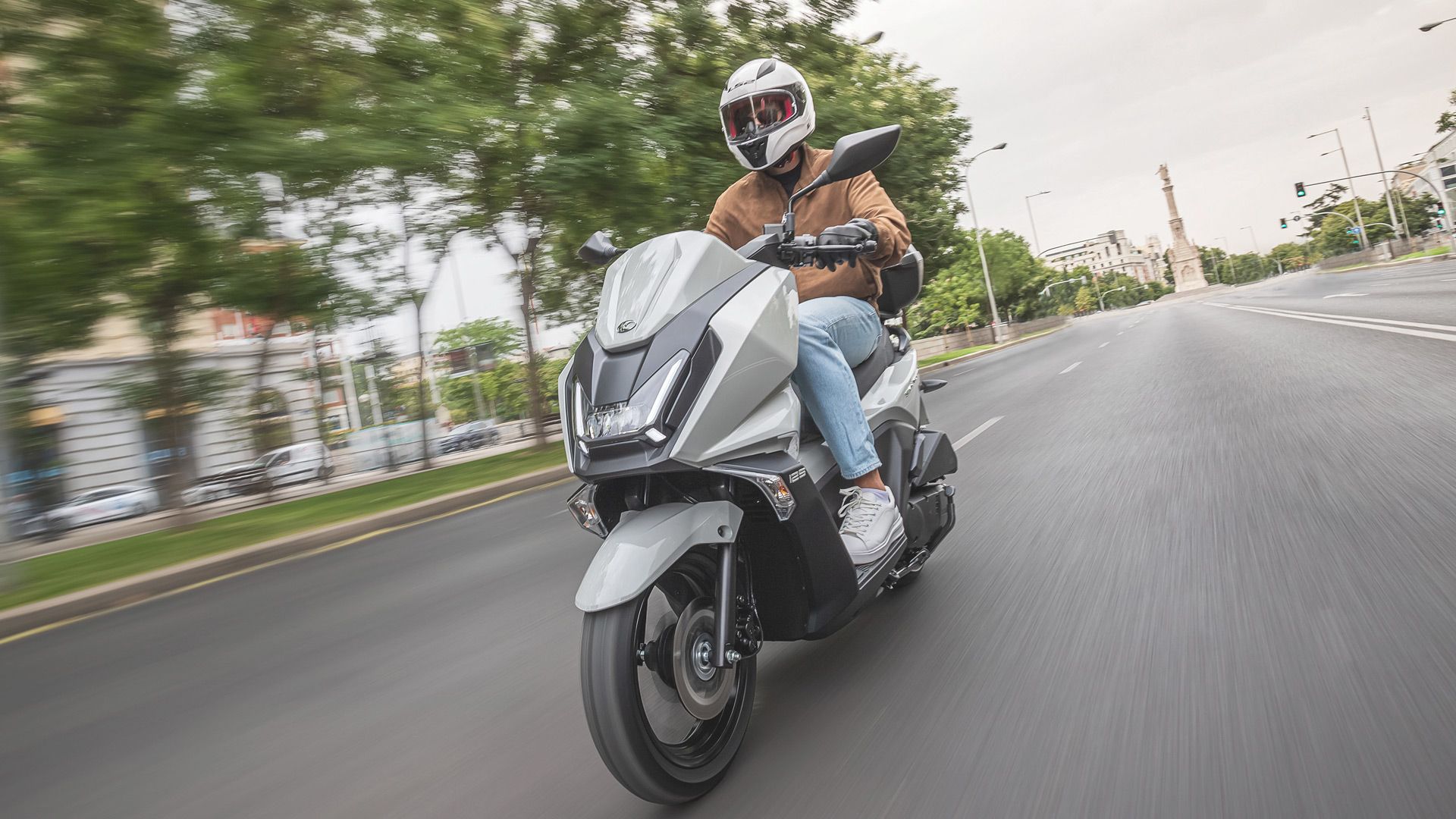 KYMCO Sky Town 125 ABS 2024 Acción (3)