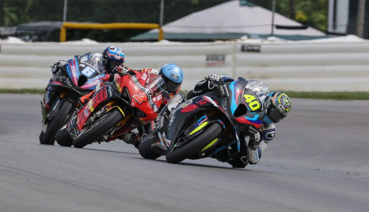 Sean Dylan Kelly lidera ante Josh Herrin y Cameron Beaubier Sean Dylan Kelly lidera ante Josh Herrin y Cameron Beaubier