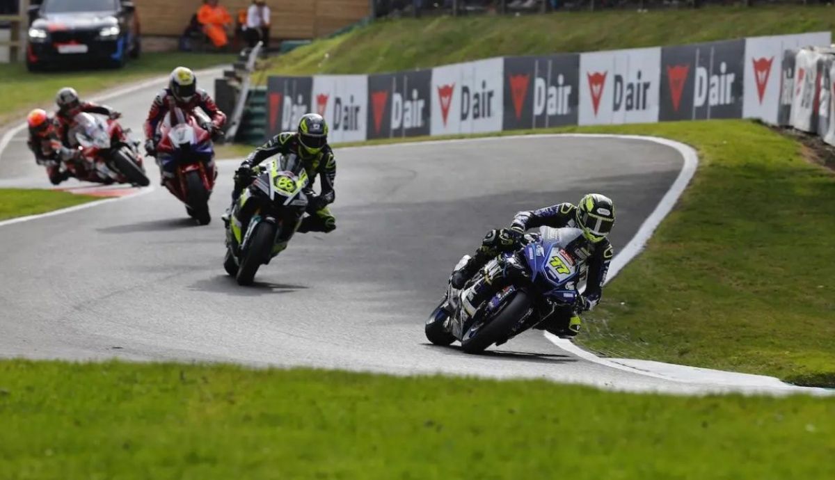 Kyle Ryde por delante de Charlie Nesbitt y Tommy Bridewell Kyle Ryde por delante de Charlie Nesbitt y Tommy Bridewell