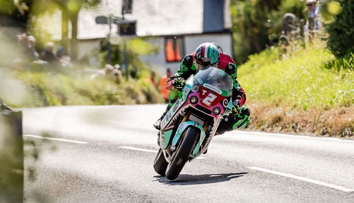 Andrea Majola se hizo con la victoria en el Junior ManxGP 2024