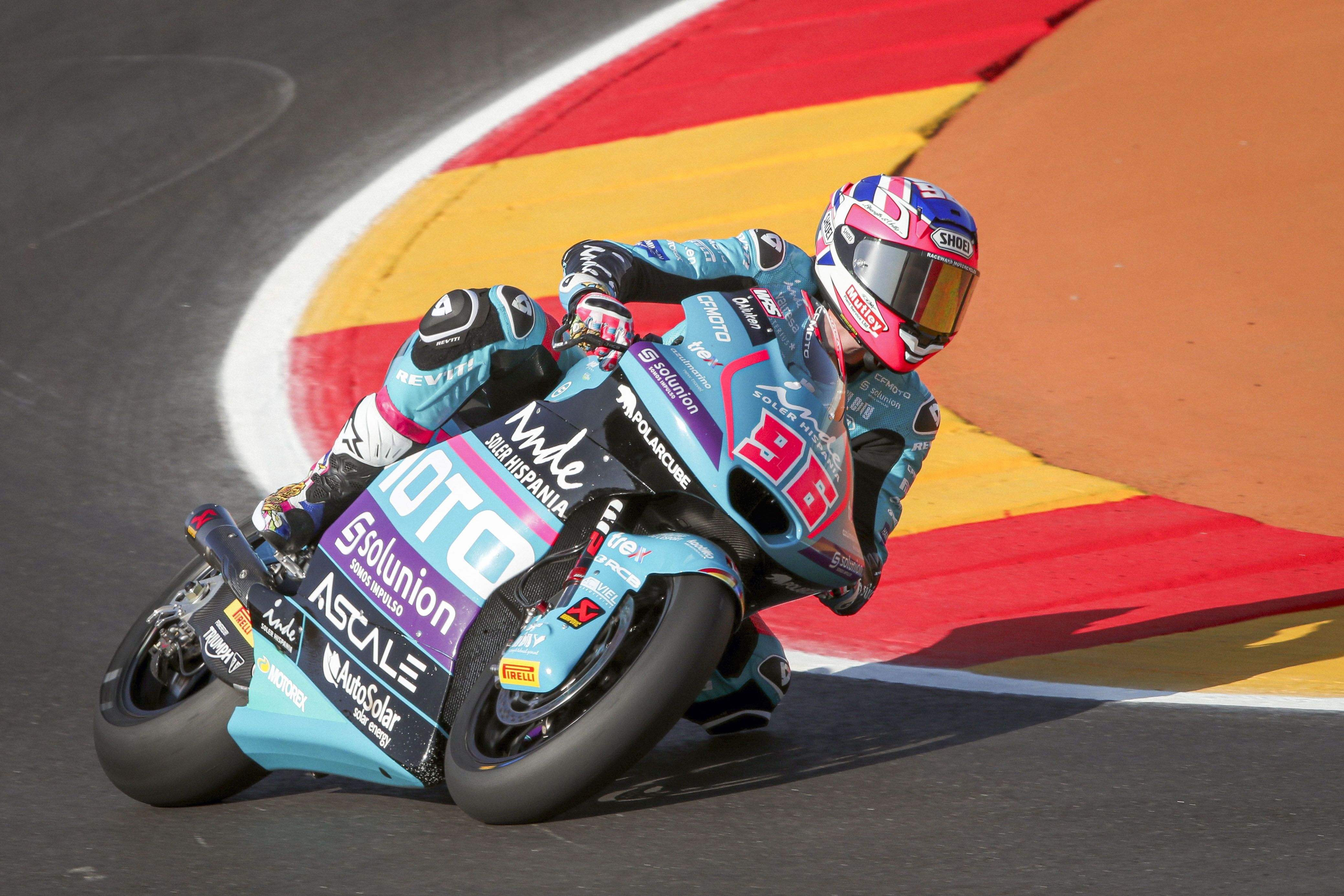 Jake Dixon sigue de dulce y ha logrado la pole en Motorland
