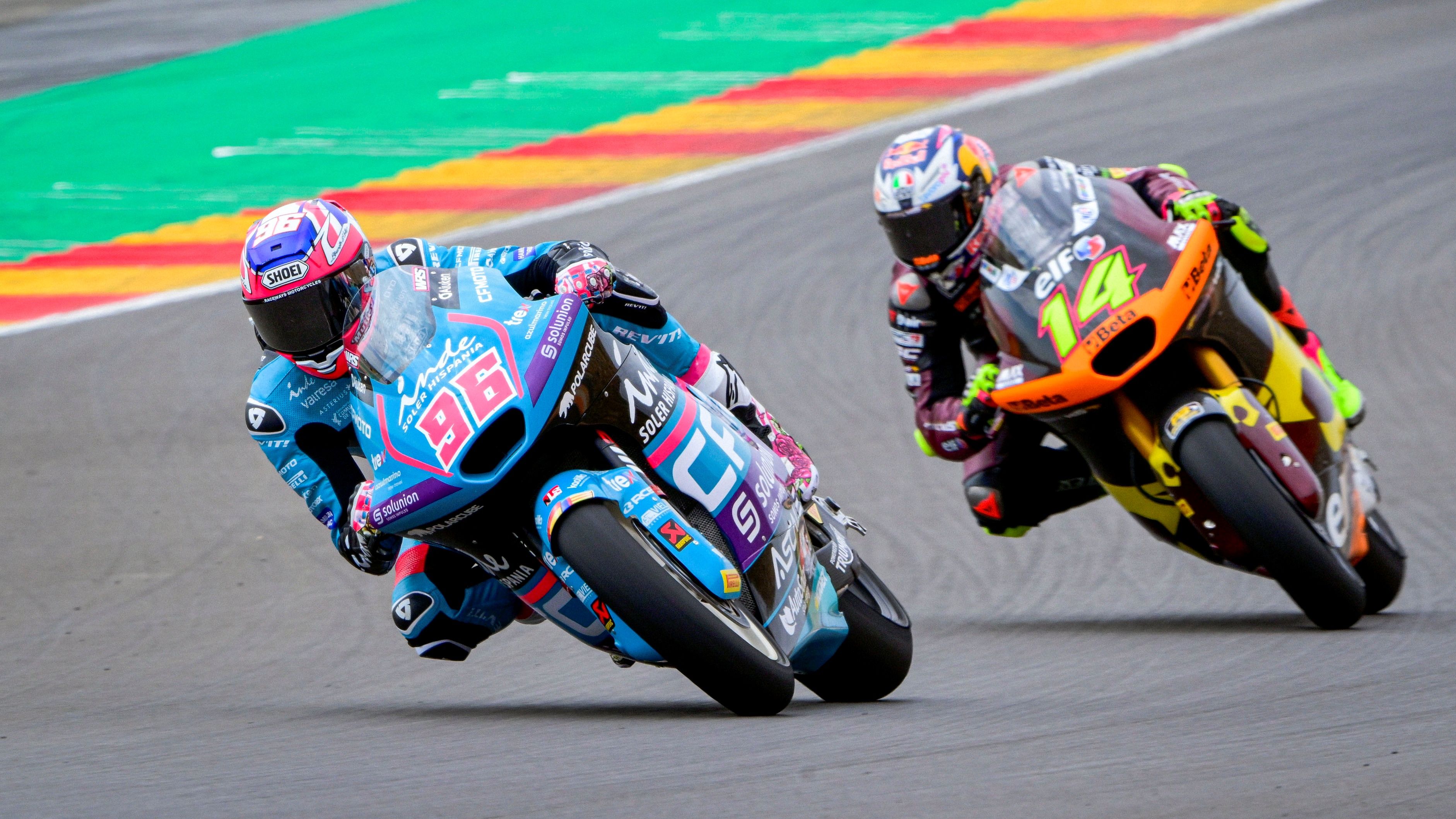 Jake Dixon comanda por delante de Tony Arbolino, Moto2 Aragón 2024