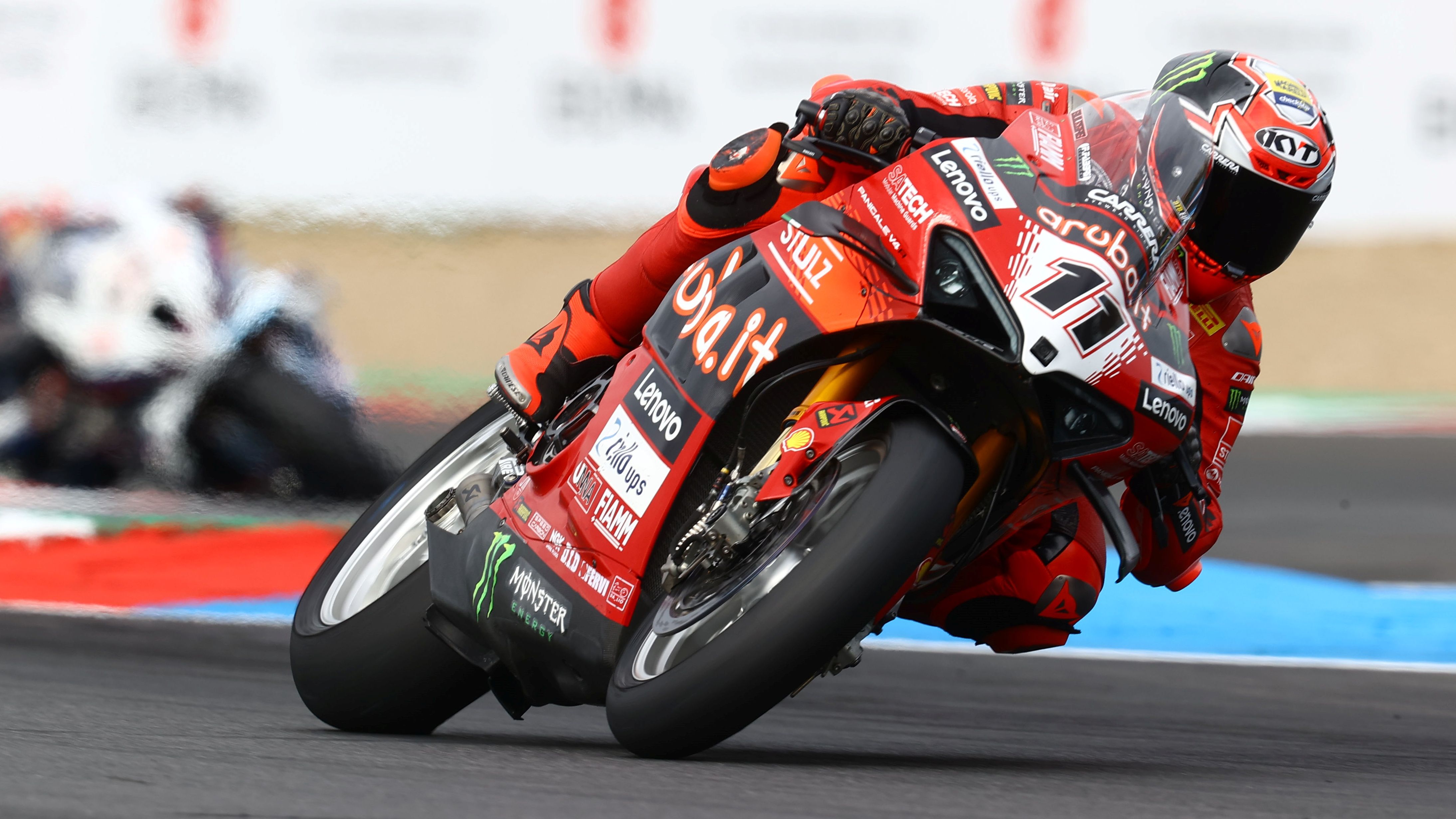 Nicolò Bulega no ha tenido rival en la carrera final de Magny Cours