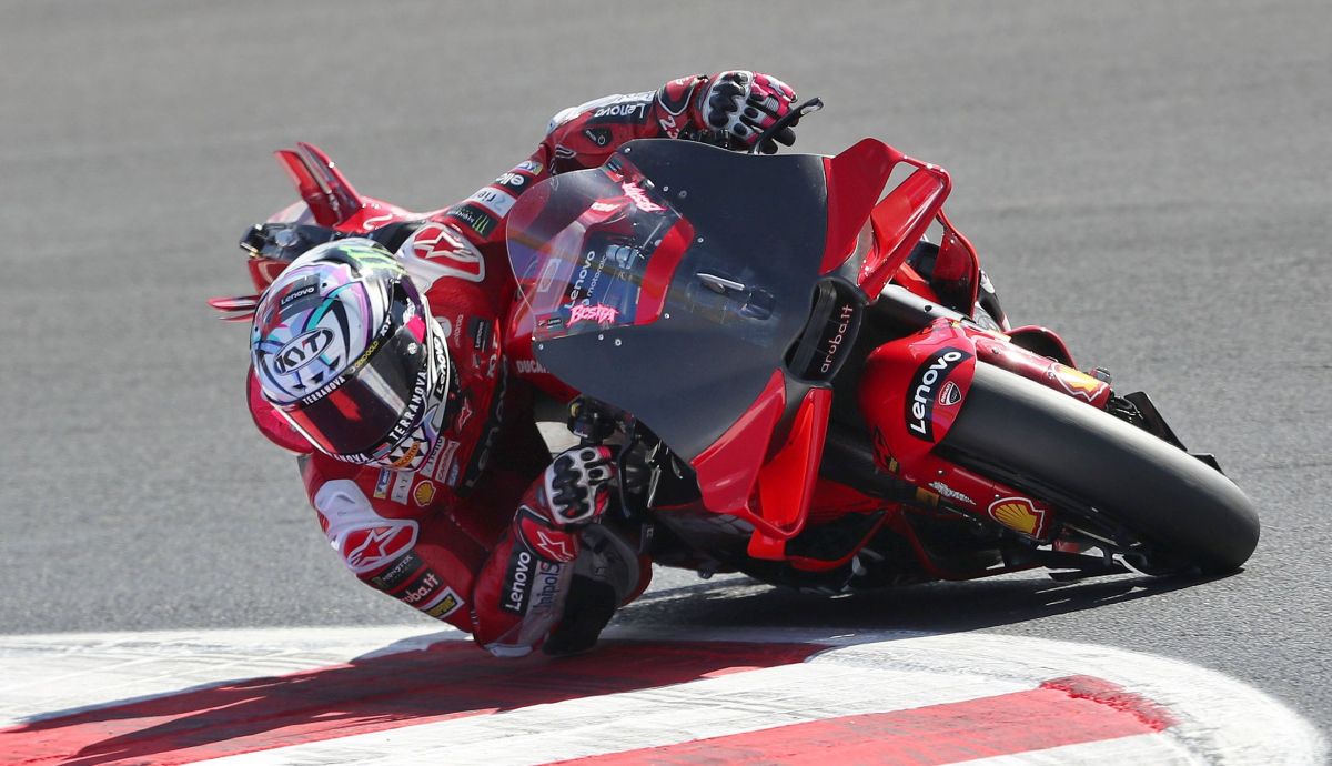 Enea Bastianini ha estado probando un nuevo carenado en la Ducati Enea Bastianini ha estado probando un nuevo carenado en la Ducati