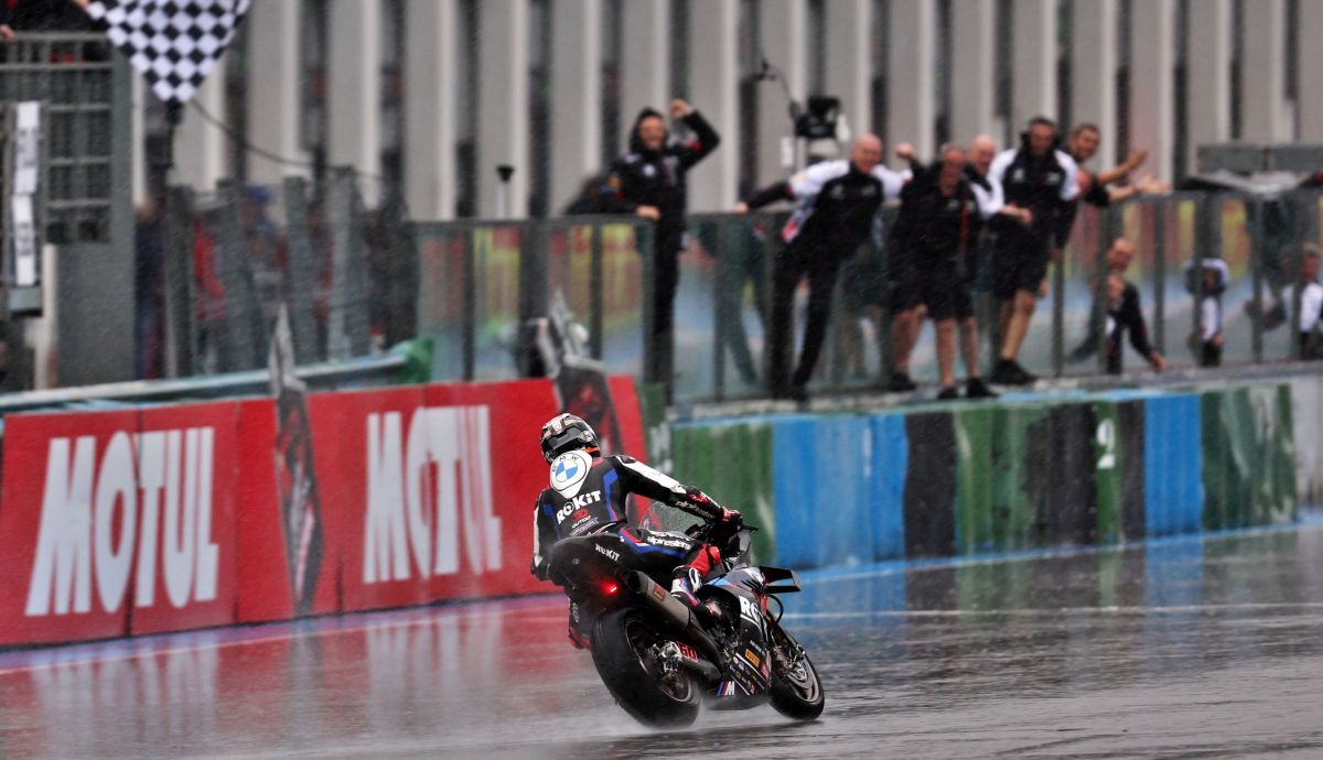 Michael van der Mark elevó a 14 la racha de victorias de BMW Michael van der Mark elevó a 14 la racha de victorias de BMW