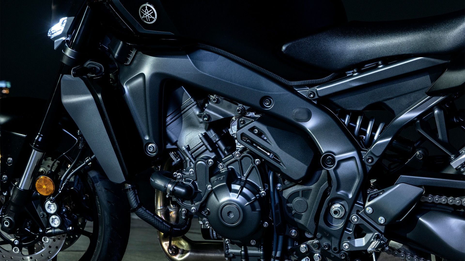 Yamaha MT 09 Y AMT 2024 Detalles B (10)