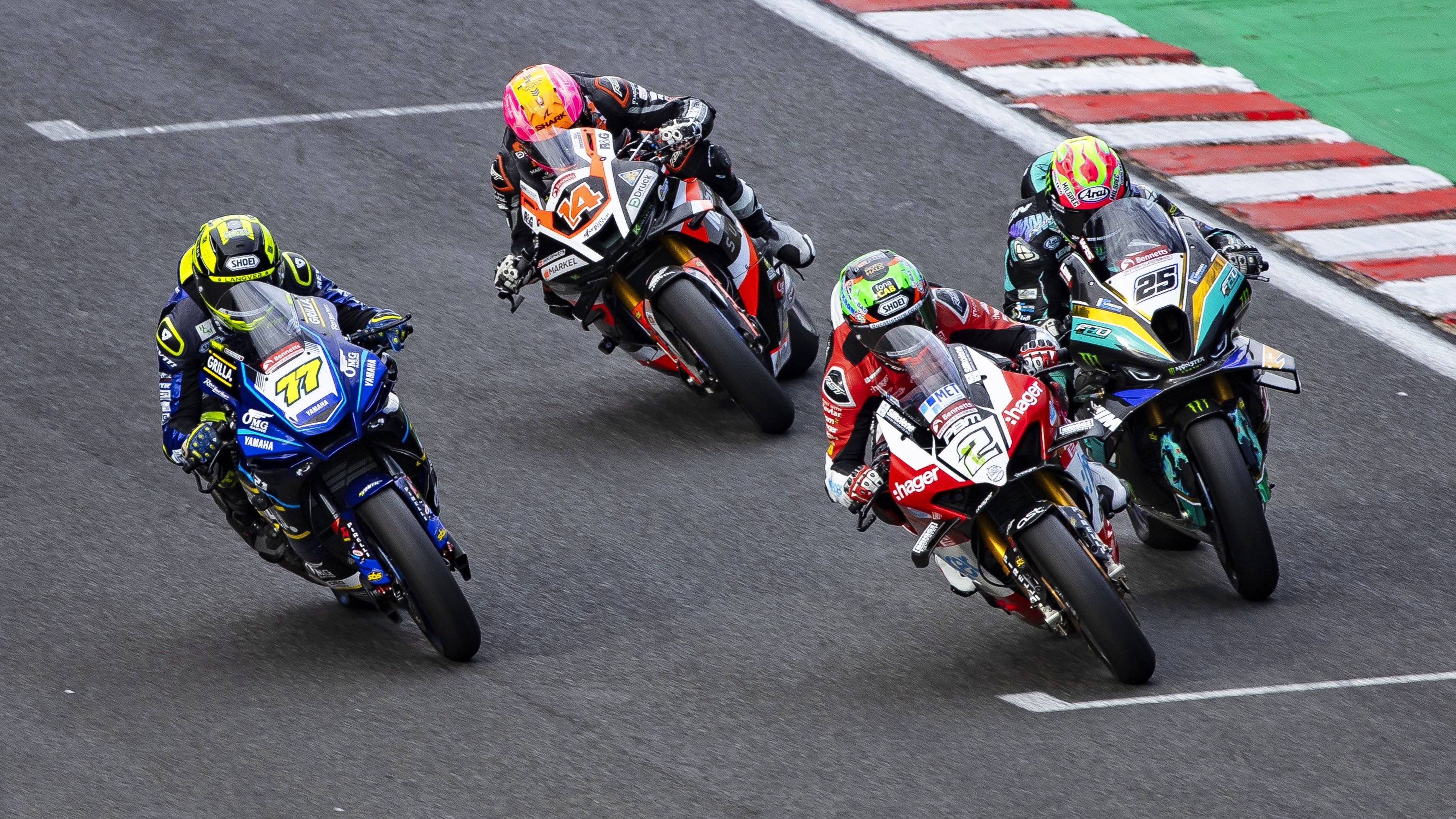 Kyle Ryde, Glenn Irwin, Josh Brookes y Lee Jackson protagonizaron un precioso espectáculo en la primera carrera