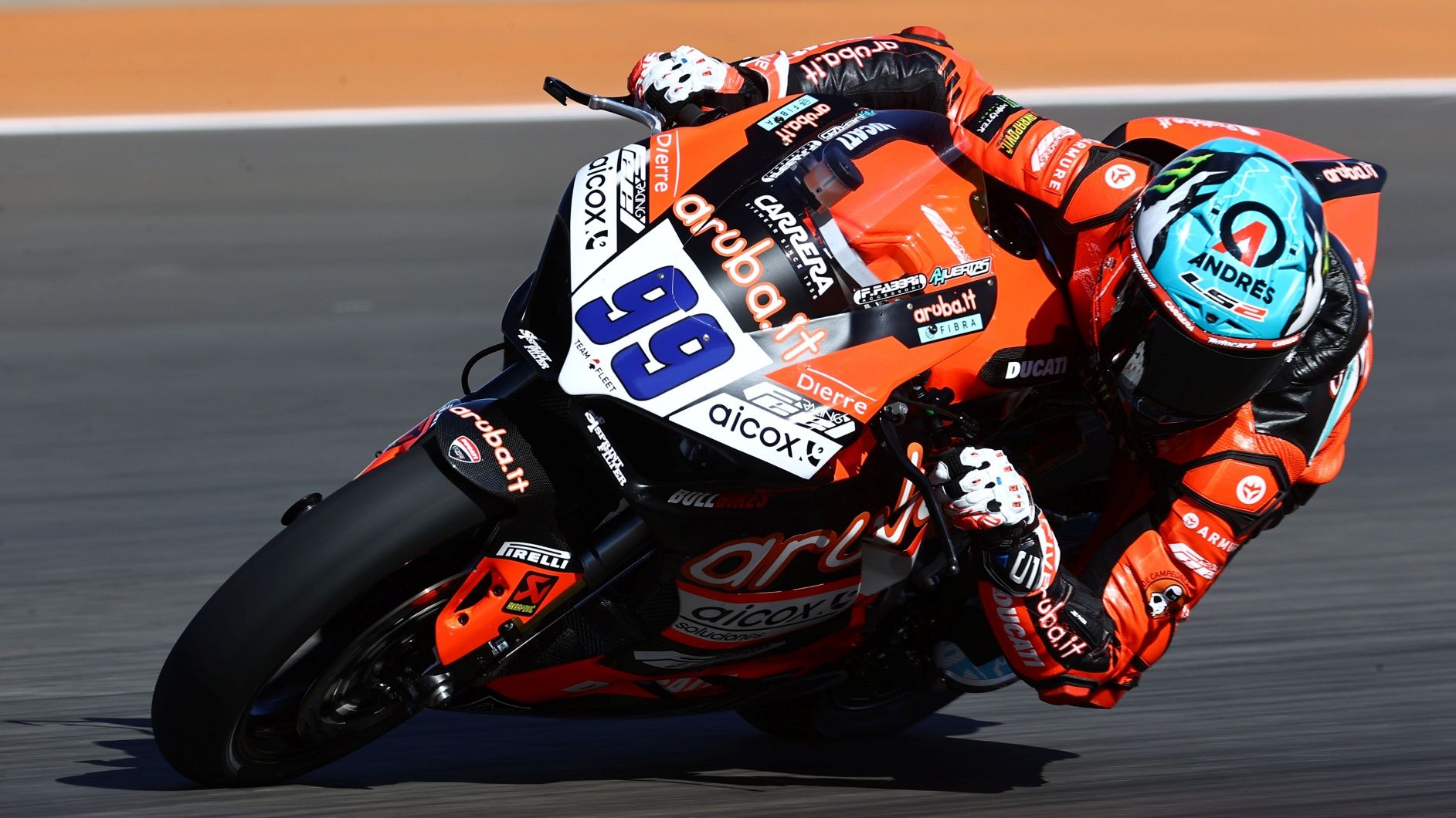 Adrián Huertas ha ganado la primera carrera en Motorland