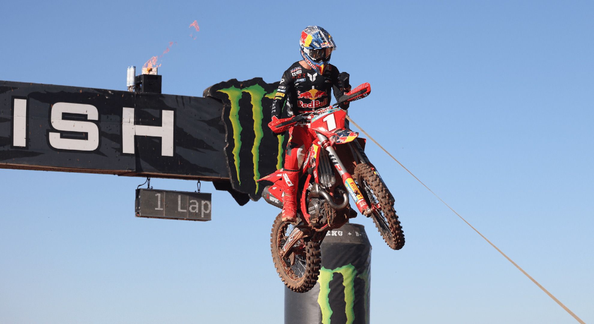 Jorge Prado, gana la primera manga en Cózar