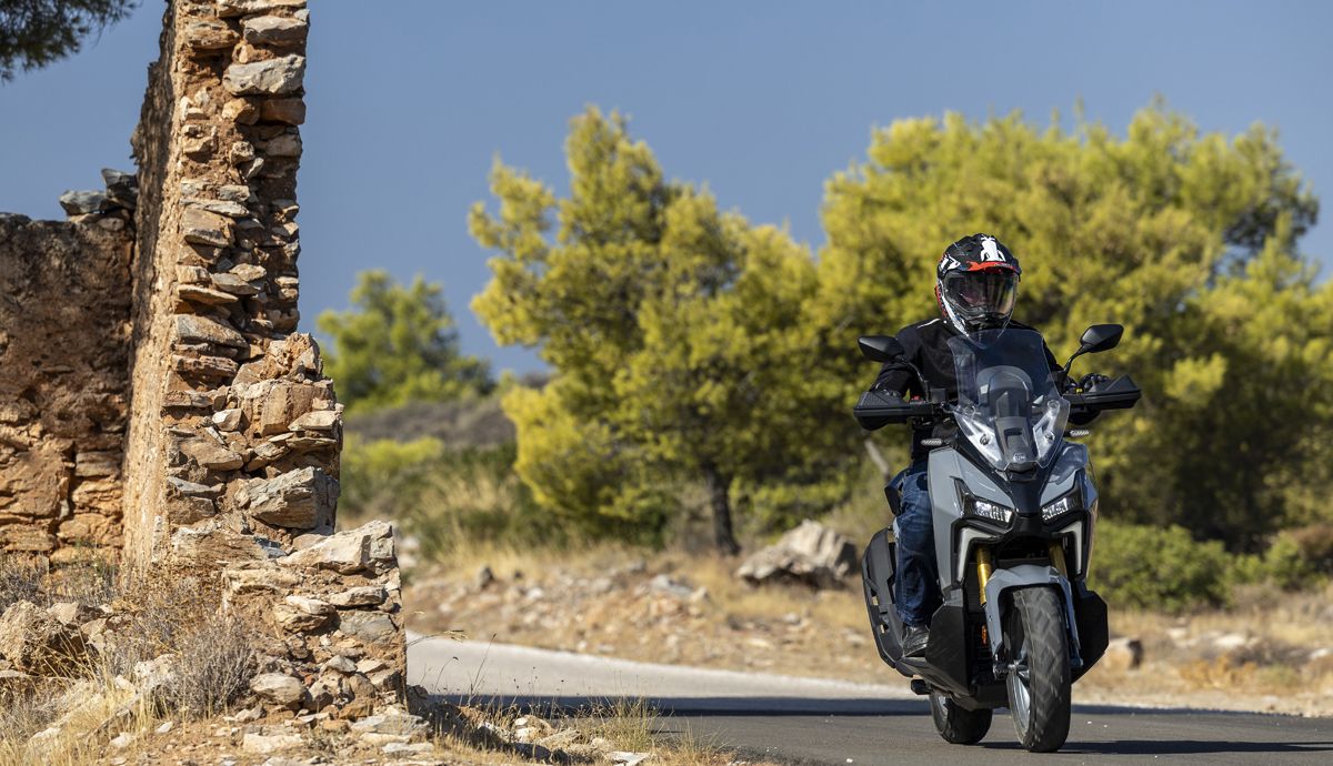 SYM ADXTG 400 accion (19)