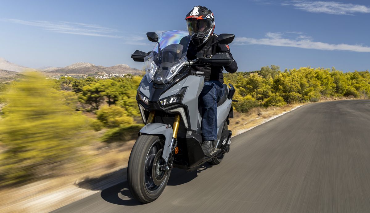 SYM ADXTG 400 accion (23)