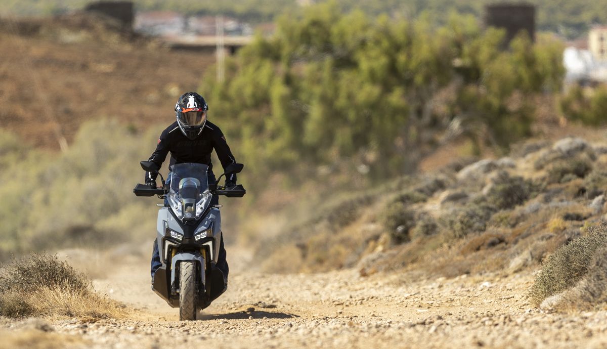 SYM ADXTG 400 accion (32)
