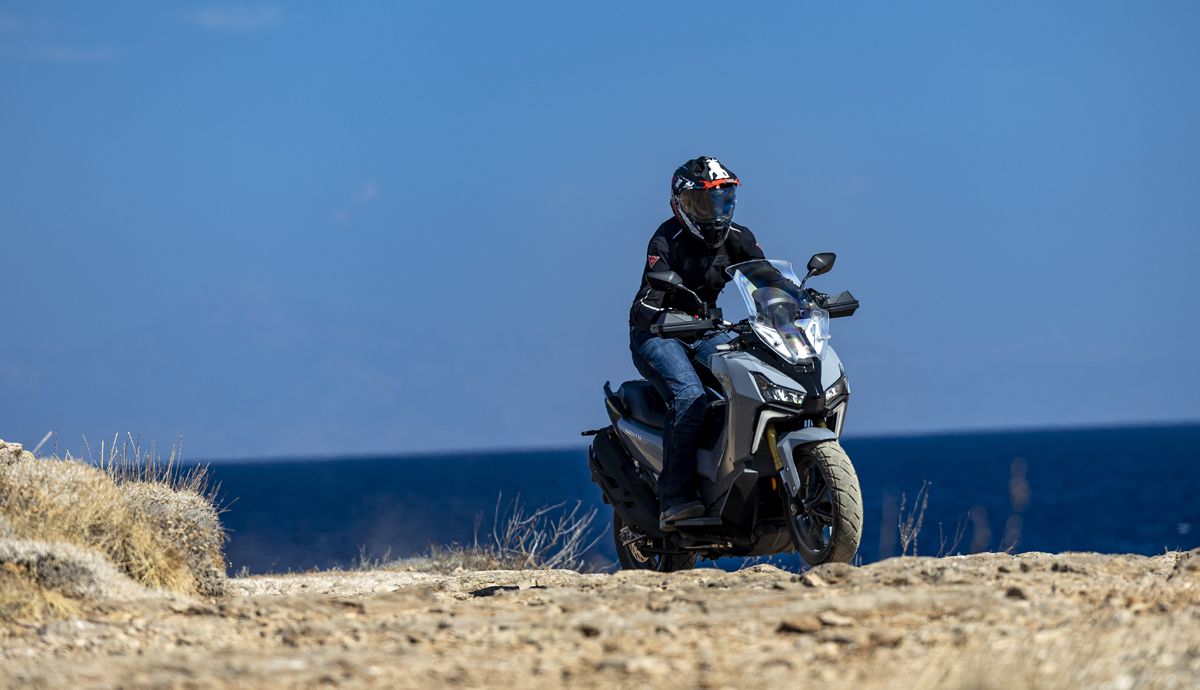SYM ADXTG 400 accion (41)