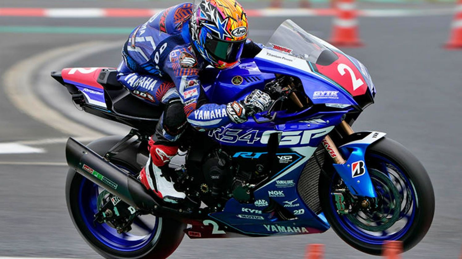 Yuki Okamoto suma tres triunfos seguidos y se jugará el título con Katsuyuki Nakasuga