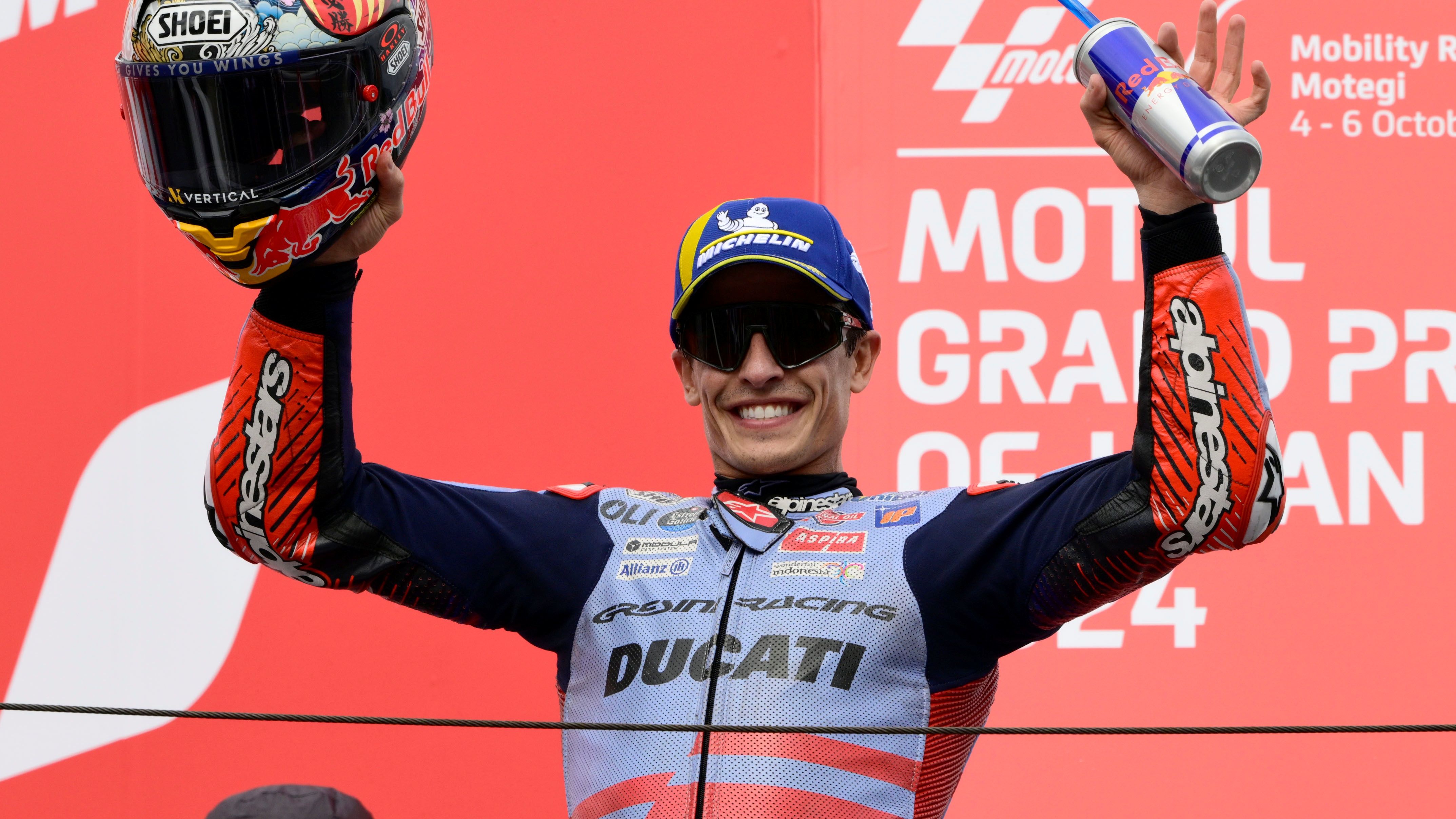 Marc Márquez en el podio de Motegi