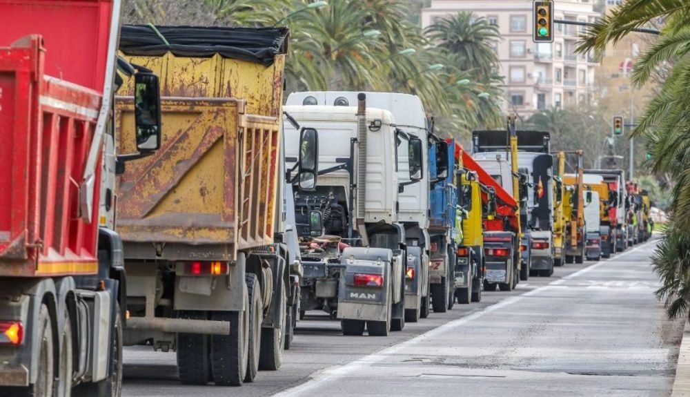 Peligran la Navidad y los Puentes, los sindicatos convocan una próxima huelga general de transporte