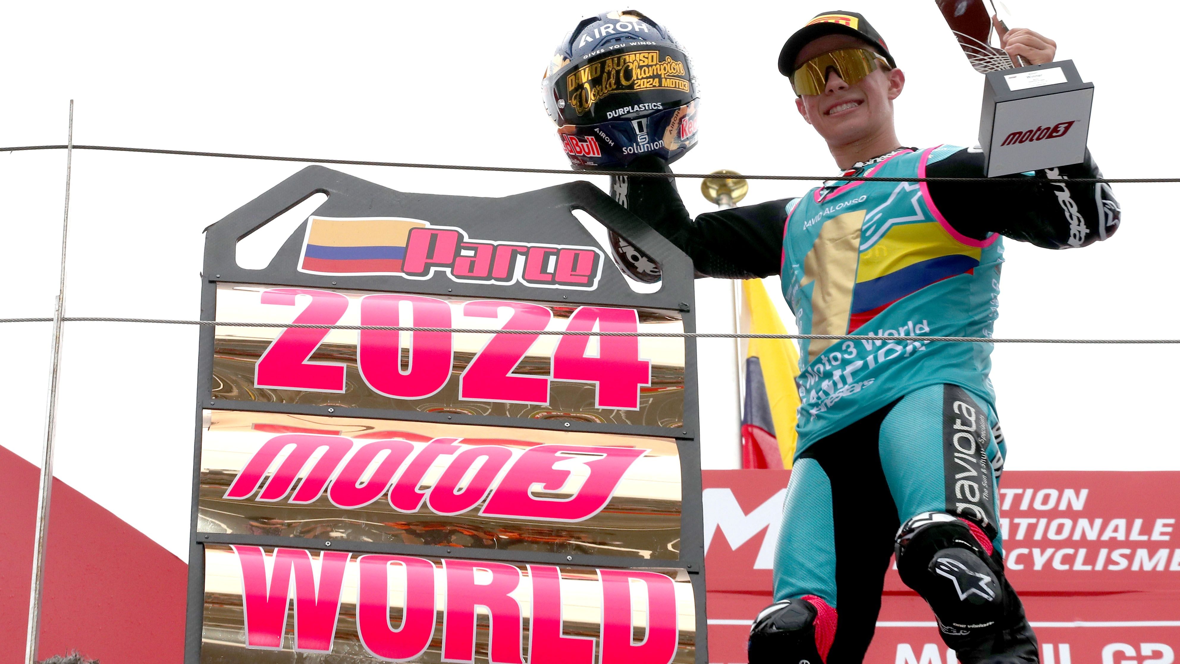 David Alonso festeja su título mundial, Moto3 Japón 2024